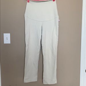 Maternity capris leggings